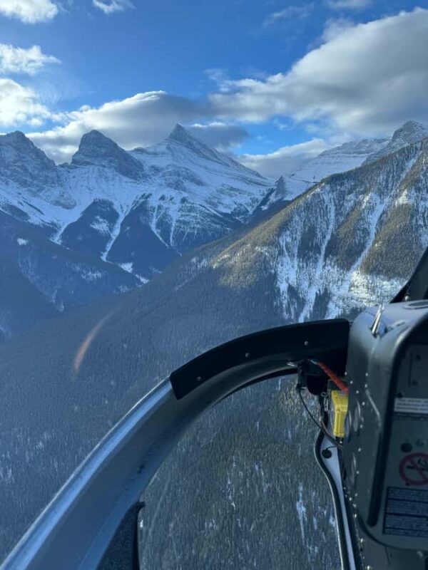 Canmore: 25-Minute Three Sisters Helicopter Tour - The Departure and Takeoff Experience in Canmore