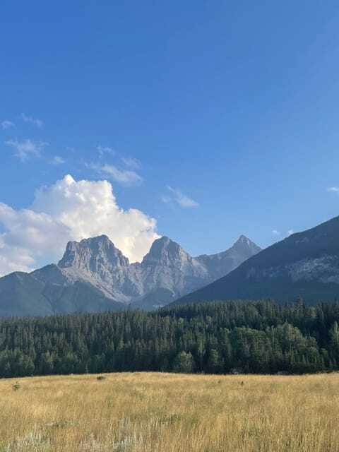 Canmore: Guided Town Walking Tour with Sweet Treat and Drink - Why This Tour Is a Top Choice for First-Time Visitors