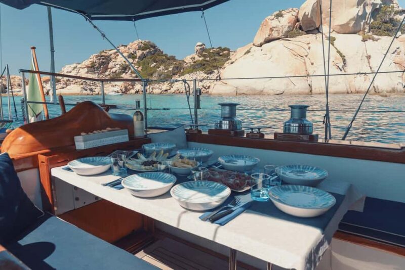 Cannigione: boat tour Maddalena Archipelago with lunch - Specific Beaches and Locations on the Itinerary