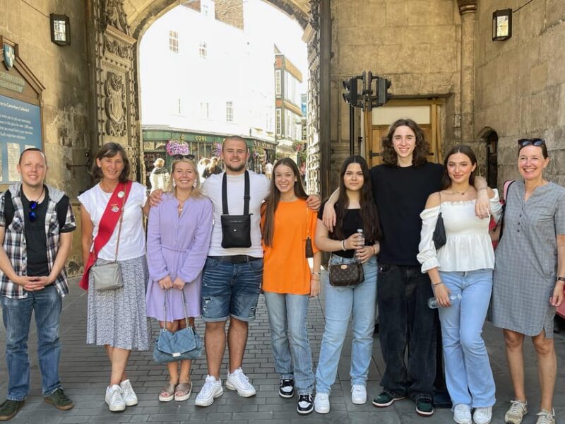 Canterbury: Walking Tour with Green Badge Guide - Pacing, Group Size, and Accessibility
