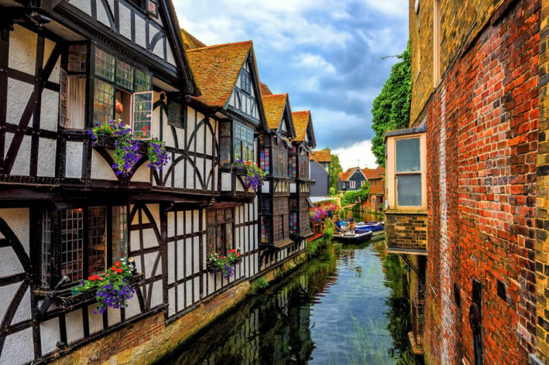 Canterbury: Walking Tour with Green Badge Guide - Family-Friendly Experience with Extra Materials