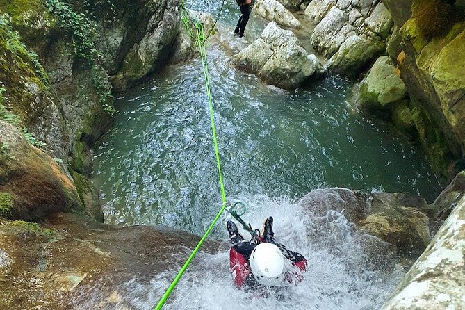 Canyoning discovery of Versoud en Vercors - Grenoble - Guide Expertise and Safety
