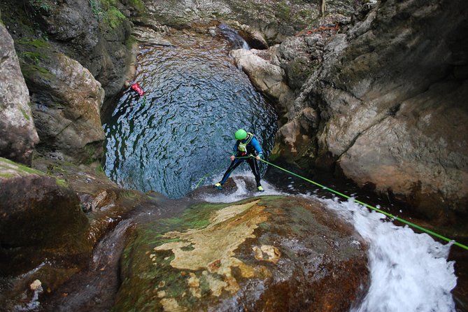 Canyoning discovery of Versoud en Vercors - Grenoble - Why Choose Vertical Way for Canyon Discovery?