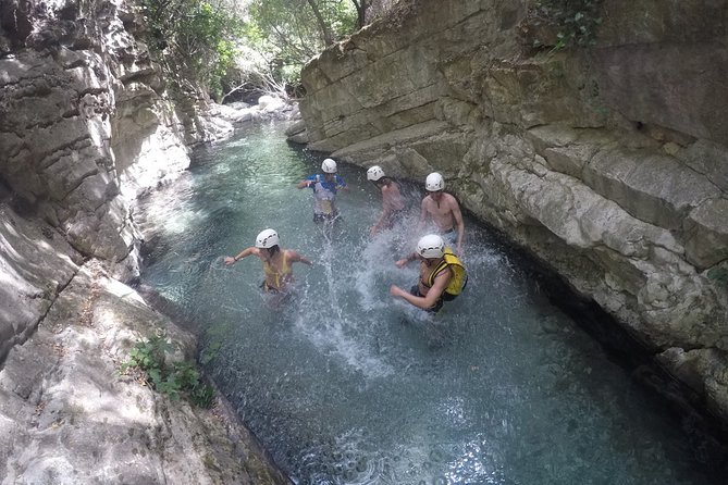 Canyoning Green Throat - Who Will Enjoy Canyoning Green Throat?