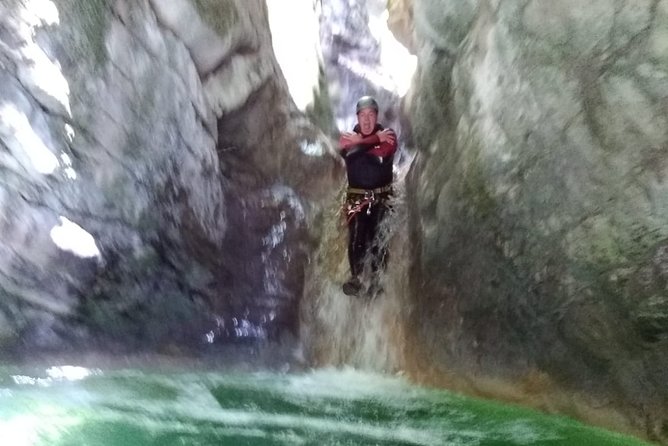 Canyoning in Annecy - La Boîte aux Lettres in Angon - Meeting Point and Scheduling Details