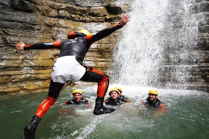 Canyoning in the Pyrenees - The Role of Guides and Their Expertise
