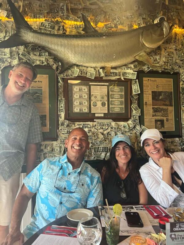 Cape Coral: Private Dolphin Watching and Dock & Dine Cruise - The Experience of Relaxed Luxury on the Water