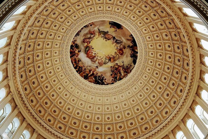 Capitol Hill Walking Tour with US Capitol and Library of Congress - The Expertise and Style of the Guides