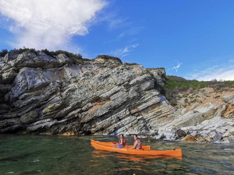 Capoliveri: Golfo Stella Kayak Tour with Optional Snorkeling - Group Size and Booking Flexibility