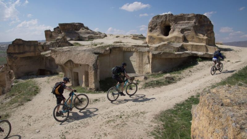 Cappadocia: Biking Tour with local lunch& transfer&guide - The Scenic Route: Sword Valley and Beyond