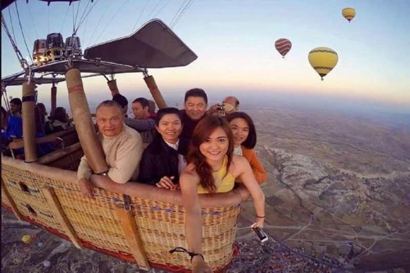 Cappadocia: Blue Tour and Sunrise Balloon Tour - Güvercinlik Valley and Cave House Viewing