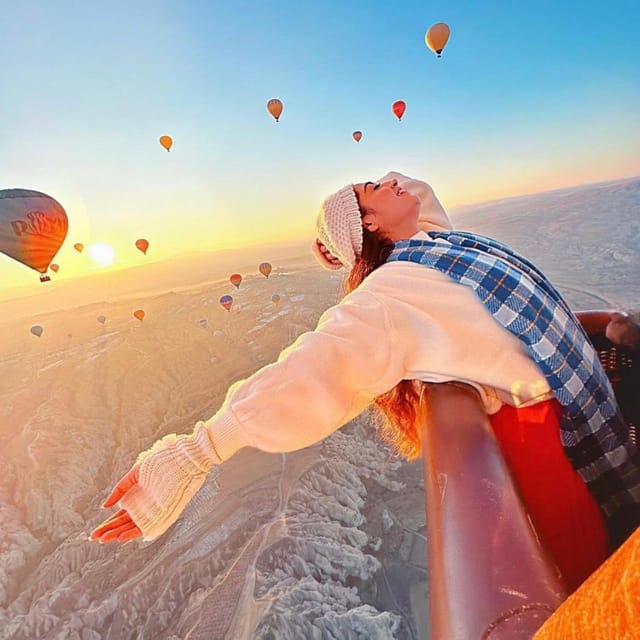 Cappadocia: Göreme Sunrise Hot Air Balloon Flight - The Landing and Champagne Celebration