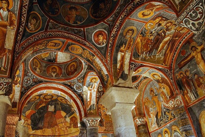 Cappadocia: Highlights Tour with Lunch & Entry Fees - Visiting the Historic Zelve Open Air Museum