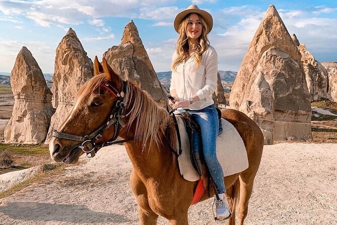 Cappadocia Horse Riding Experience Sunrise Sunset Daytime - Equipment, Safety, and Assistance for Beginners