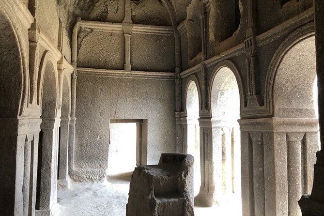 Cappadocia Instagram Half Day Tour - Horseback Posing at Lucky Horse Ranch