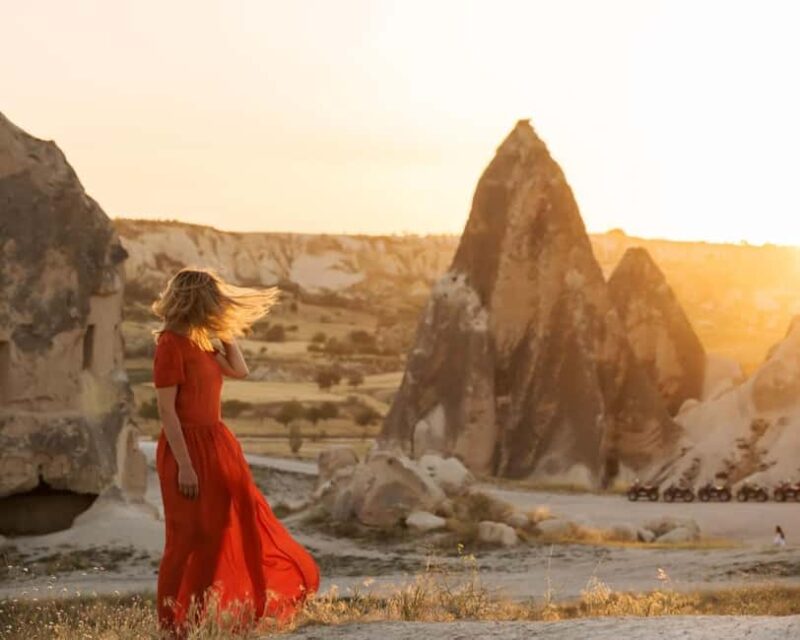 Cappadocia: Photoshoot with Dress Rental and Horse Option - Key Points