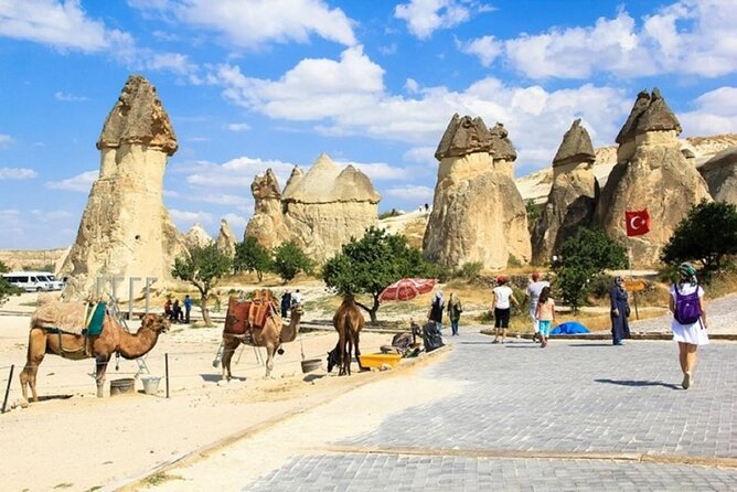 Cappadocia Red Tour with Guide in Spanish - Lunch in Goreme: Local Flavors and Rest