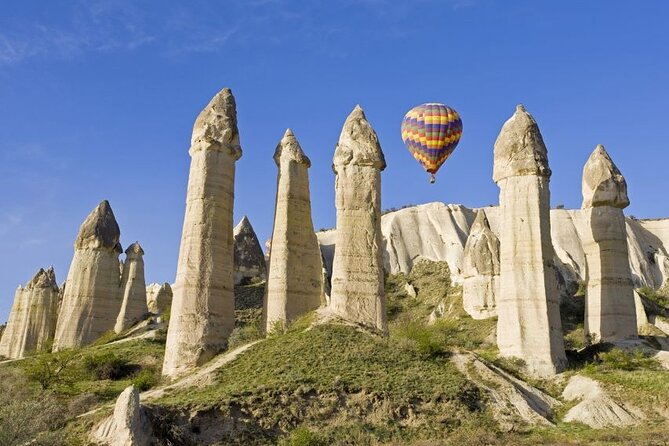 Cappadocia Red Tour with Guide in Spanish - Uchisar Castle: The Highest Point in the Region