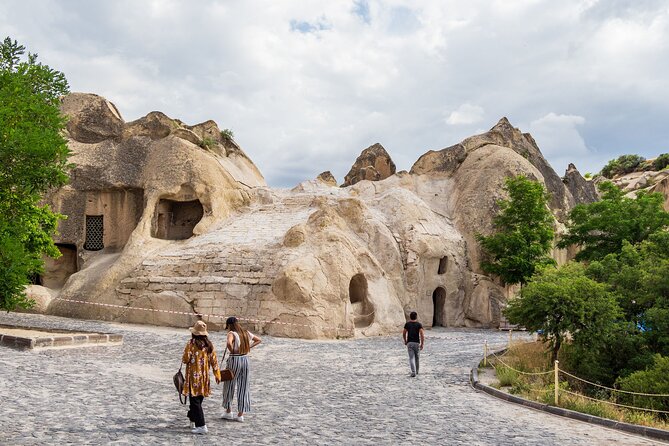 Cappadocia Red Tour With Lunch & Hotel Pickup (Small Group) - Discovering Local Pottery in Avanos