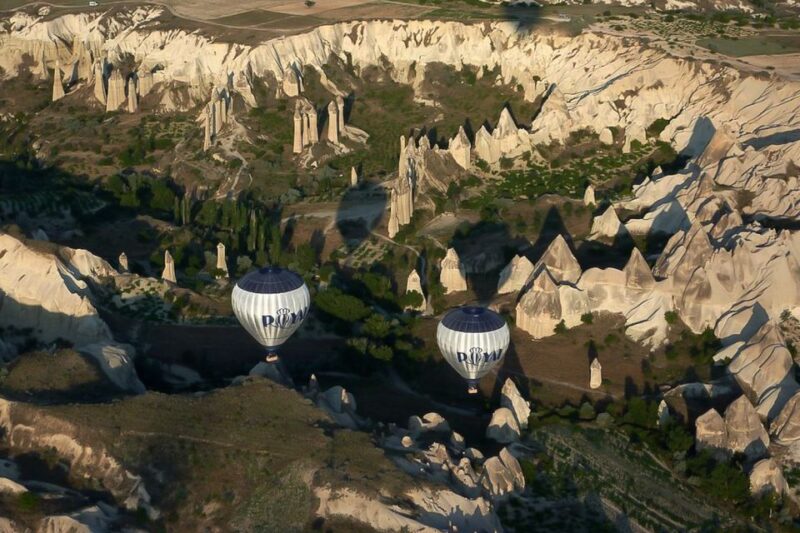 Cappadocia: Royal King Flight - The Exclusive Silver-Coated Balloons by Lindstrand
