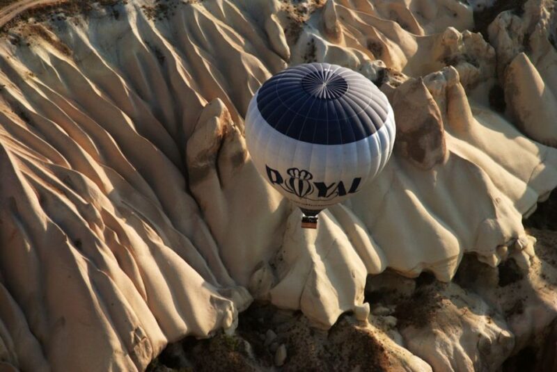Cappadocia: Royal Queen Hot Air Balloon Tour at Sunrise - Key Points