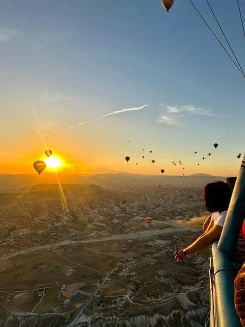 Cappadocia: Sunrise Hot Air Balloon in Göreme and Transfer - Weather Cancellation and Rebooking Policies