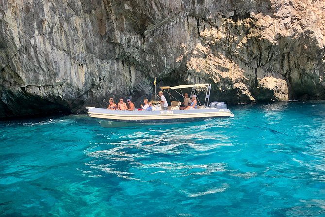 Capri and Blue Grotto Small Group tour - The Guide’s Role and Group Size