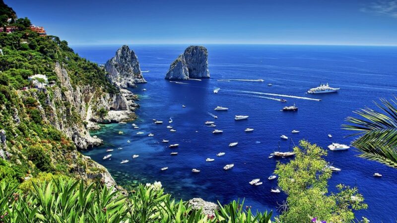 Capri: Boat and Island Tour with Local Guide - Visiting the Gardens of Augustus and Iconic Rock Formations