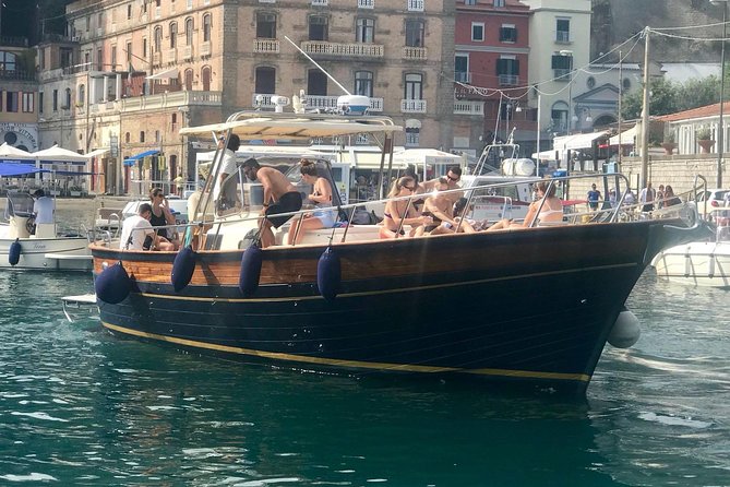 Capri Boat Experience - Cruise Past Iconic Sites: The Faraglioni and the Typical Caves