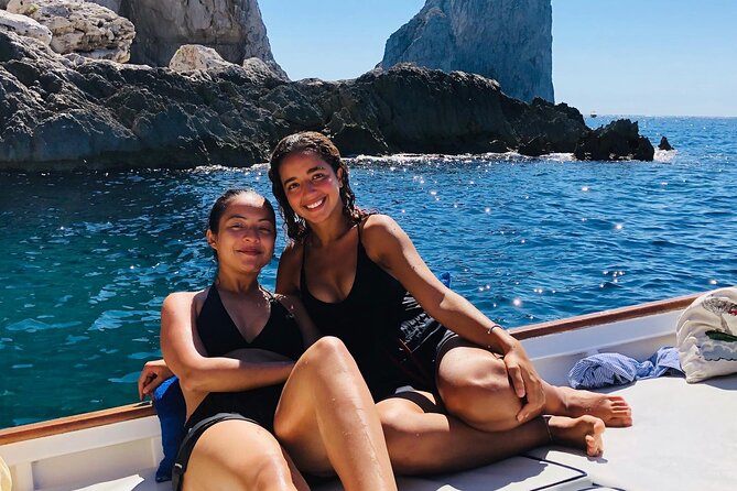 Capri Boat Tour in 4 hours - Starting Point and Group Size