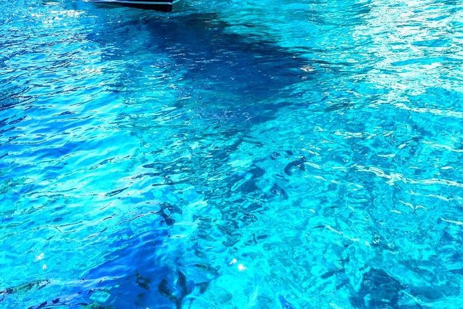 Capri: Boat Tour, Priority Tickets & Blue Grotto (Optional) - The Experience on Board: Comfort and Commentary