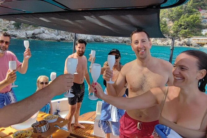 Capri Boat Tour Shared with Local Captain - The Natural Wonders of Capri: Green and White Caves