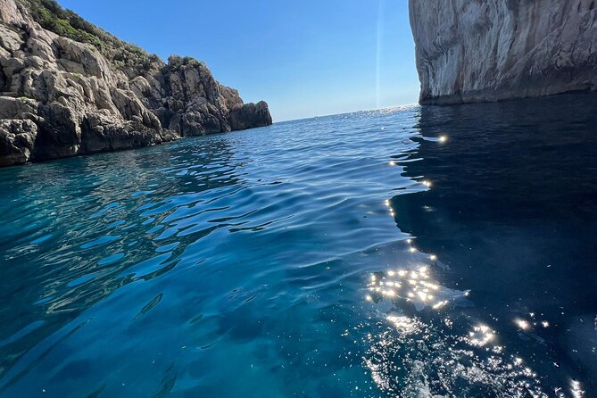 Capri by Boat private Comfortable tour - Key Points