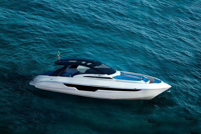 Capri: discover the beauties of the island aboard a Luxury Boat - Visiting the Blue Grotto and Additional Entrance Fees