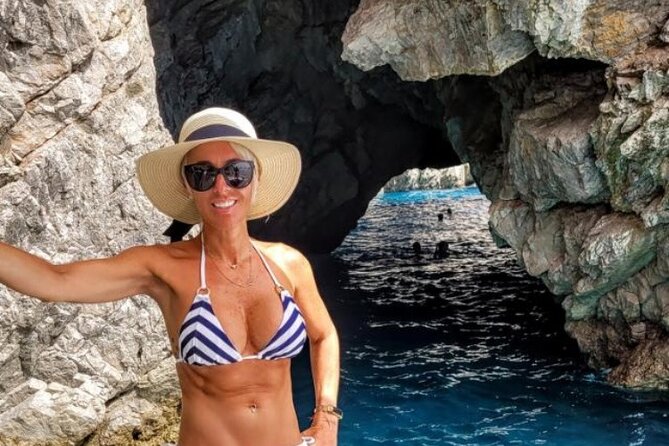 Capri enjoy the Dolce Vita by boat for 4 unforgettable hours! - Iconic Rock Formations: The Faraglioni