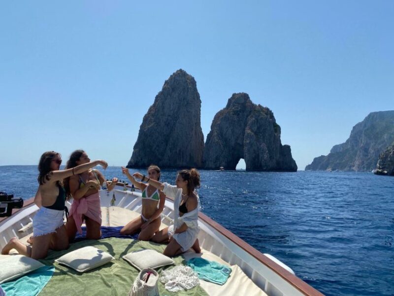 Capri: Island and Grottos Boat Cruise with Snacks and Drinks - Comparing This Tour to Other Capri Boat Experiences