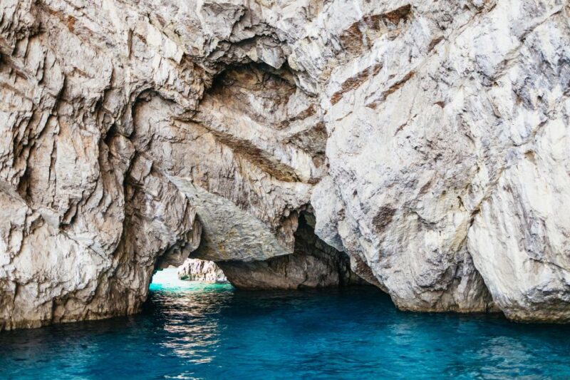 Capri: Island Boat Trip with Grottos - The Guide and Commentary