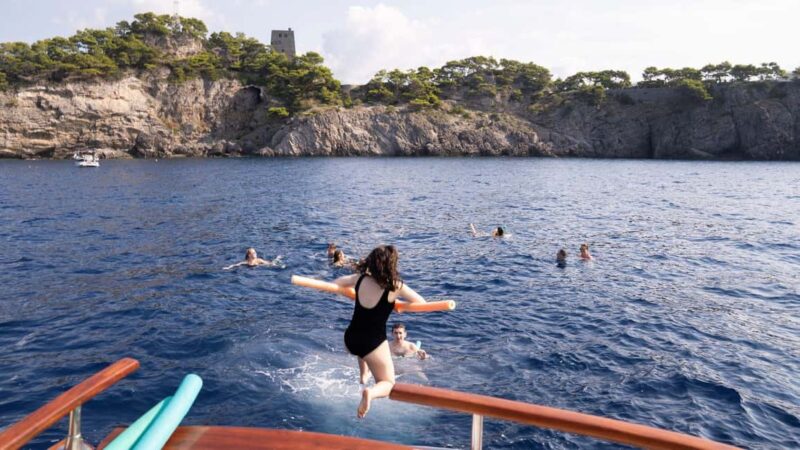 Capri Island Private Day Cruise : from Sorrento - Efficient and Scenic Boat Transfers
