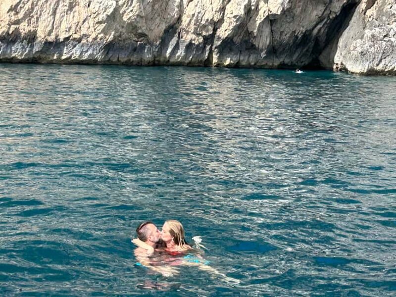 Capri Island Private Day Cruise : from Sorrento - The Experience of the Guide and Crew