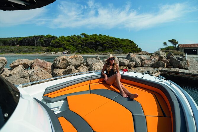 Capri Island Tour Premium - Snorkeling and Refreshments Aboard the Boat