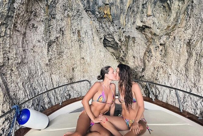 Capri & Positano Private Tour - Premium 28 ft boat - Starting Point at Marina Grande in Sorrento