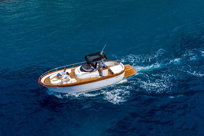 Capri private boat tour - Key Points