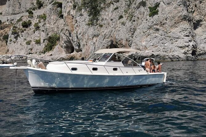 Capri private boat tour from Sorrento - Key Points