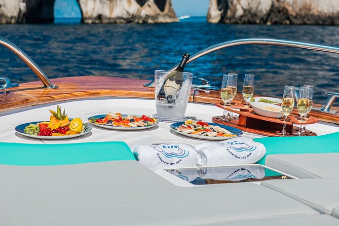 Capri Private Boat Tour from Sorrento, Positano or Naples - The Experience According to Reviews