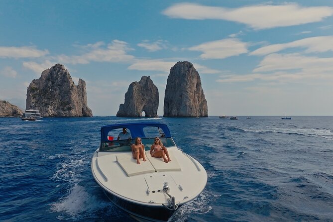 Capri Private luxury Boat Tour - Key Points