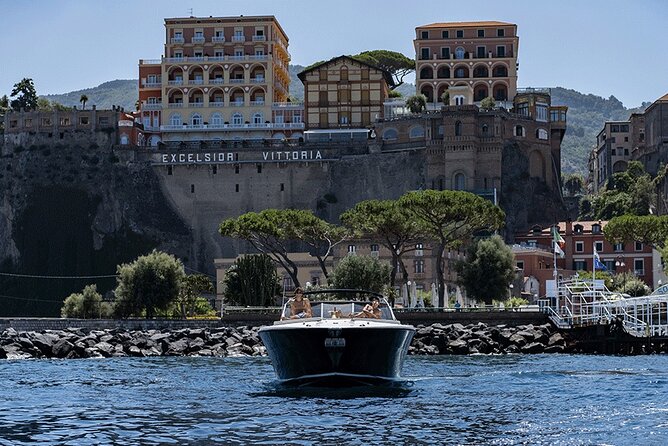 Capri Private Yacht Transfert from Sorrento, Naples & Positano - Onboard Experience: Snacks, Drinks, and Scenic Views