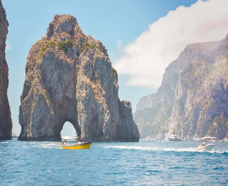 Capri: Scenic Boat Tour with Swimming, Limoncello & Snack - Starting Point at Via Cristoforo Colombo