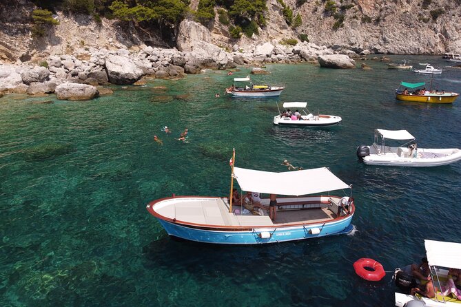Capri tour with "Gozzo" (3 hours) - The Beauty of Capri from the Water