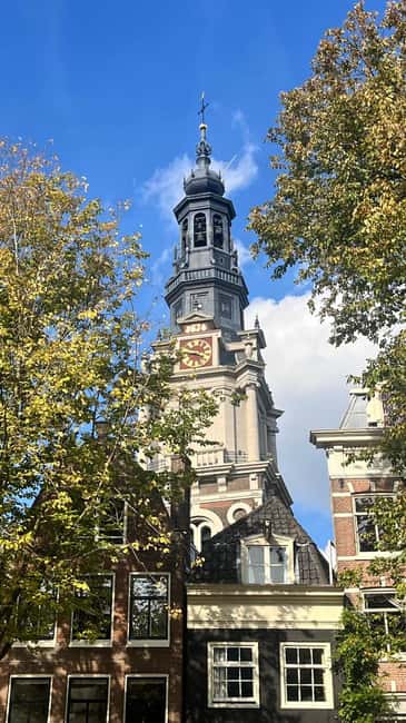 Capture Iconic Amsterdam: Photo Walk with a Pro Photographer - Flexibility and Customization During the Tour