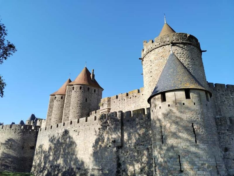 Carcassonne: Private Guided Tour of the Medieval Fortress - Expert Guides and Engaging Storytelling